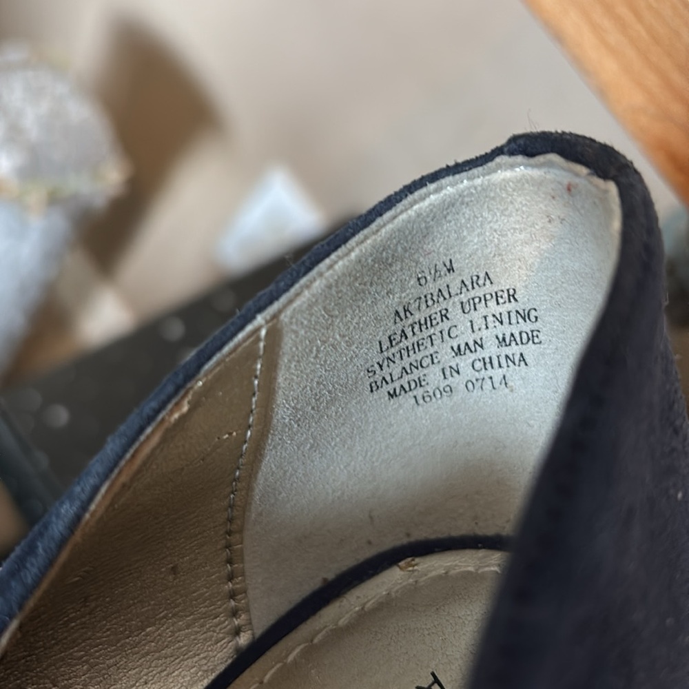 Size 6.5-  2 Pair Anne Klein Designer Shoes - sling backs and ankle boots. - Picture 13 of 15